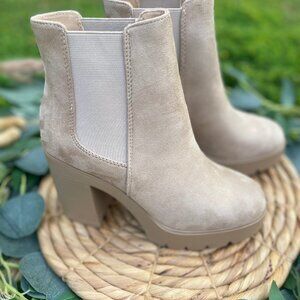 Soda Platform Chelsea Boots